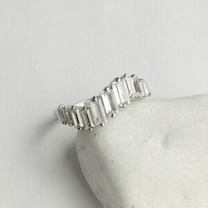 Sterling Silver CZ Ring  size 8 🆕